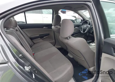 2011 Honda Accord 2.4 Lx z USA, uszkodzony, nr VIN 1HGCP2F30BA053799